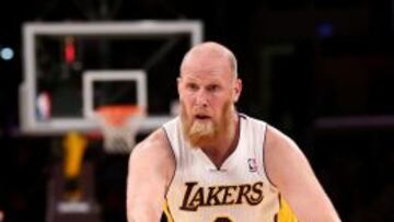 Chris Kaman, en un partido en el Staples con los Lakers.