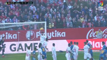 El espectacular gol de tiro libre de Griezmann ante Sevilla