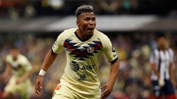 El atacante colombiano de 25 años anhela regresar al fútbol europeo, pero siente que América no le es frontal con las propuestas que recibe.
