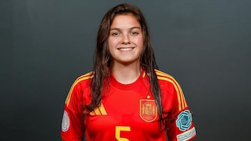 Amaya García, futbolista de la Selección española femenina de fútbol Sub-17.
