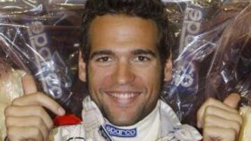 <b>CONTENTO</b>. El piloto vallisoletano por fin ha deshojado la margarita y afrontará un nuevo reto en las GP2 Asian Series.