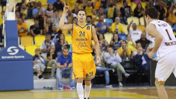 Kyle Kuric, ante el Lietkabbelis.