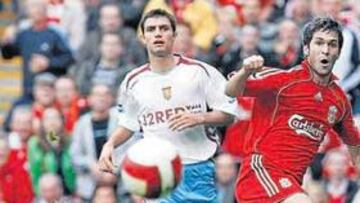 <b>CON LA ZURDA. </b>Así remató Luis García y marcó el tercer gol.