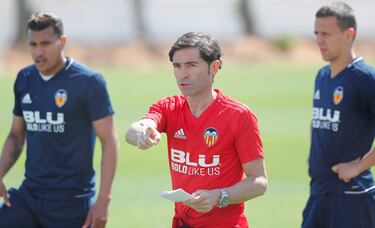 El entrenador español llegó en mayo de 2017 para dirigir al equipo a partir de la temporada 2017/2018. En su primera temporada consiguió el cuarto puesto en Liga y por tanto la clasificación para la Champions. La temporada siguiente (2018/2019) repitió cuarto puesto en la tabla y llevó al equipo a ser campeón de la Copa del Rey tras ganar en la final al Barcelona (1-2). En septiembre de 2019 fue destituido por unas declaraciones que no gustaron a Peter Lim. Sumó un total de 131 partidos al frente del equipo valenciano. 
