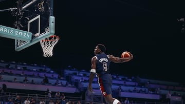 Anthony Edwards of USA in action during the Men Basketball Group C match between Puerto Rico and USA in the Paris 2024 Olympic Games, at the Pierre Mauroy Stadium in Villeneuve-d'Ascq, France, 03 August 2024.