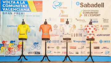 Los maillots, de la prueba.