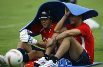 Claudio Bravo ya era un líder en la Copa América 2007