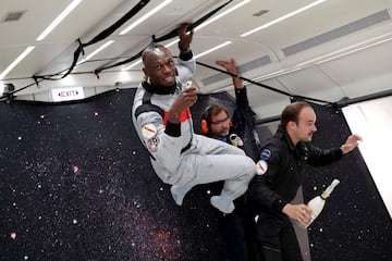 Usain Bolt durante un vuelo en el avión Airbus Zero-G