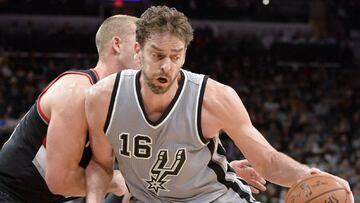 Pau Gasol y Mason Plumlee.