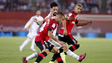 Dani Rodr&iacute;guez, el velocista de LaLiga, junto a Isco.