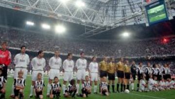Treinta y dos años después de la Sexta Copa de Europa, el Madrid tocó de nuevo el cielo ganando la Séptima a la Juventus en el Amsterdam Arena.