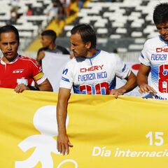 El emotivo homenaje de Católica a Castillo y Carreño