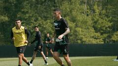 James sigue ausente en León