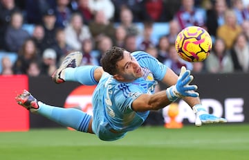 Ganó el Mundial 2022 y la Copa América 2021 y 2024 con Argentina. El Dibu Martínez ya es una de las grandes figuras de la exitosa generación albiceleste. El guardameta del Aston Villa ha firmado numerosas actuaciones que le convierten en uno de los mejores porteros del momento, como también confirma su nominación al Trofeo Yashin.