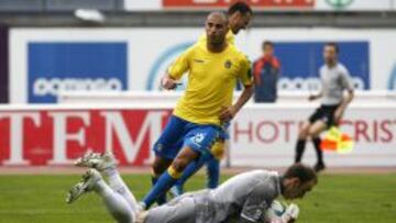 Las Palmas se enfada con el gol y el Lugo frena la sangría