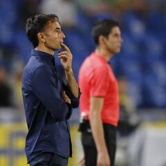 Paquito espera que Las Palmas muestre su mejoría en Vitoria