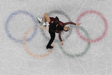 Tessa Virtue and Scott Moir.