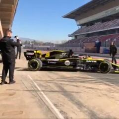 Renault, sexto equipo en hacer debutar a su coche en el asfalto
