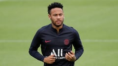 Real Madrid in contact with Neymar daily
