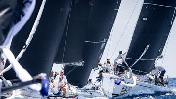 Imagen de una edición del Trofeo SM la Reina - Copa Almirante Sánchez-Barcaíztegui en el Real Club Náutico de Valencia.