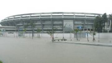 El temporal ha inundado el estadio Maracan&aacute;.