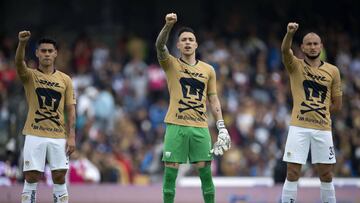 El conjunto universitario port&oacute; la playera edici&oacute;n &#039;D&iacute;a de muertos&#039; en el himno de la universidad antes de su juego ante Cruz Azul.