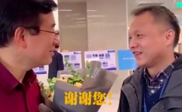 Reaparece Yi Fan, el médico chino que cambió de color por el tratamiento contra la COVID-19