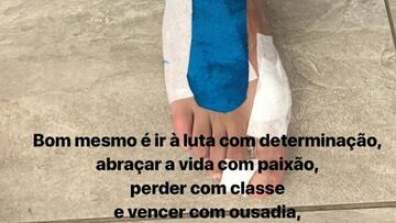 Así llevó Neymar el pie derecho en el amistoso que enfrentó a Brasil con Croacia en Anfield.