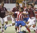 El Atlético continúa flojeando por la derecha