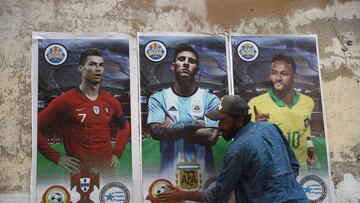 Poster de Cristiano, Messi y Neymar en Qatar.