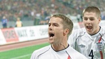 <b>AMIGOS Y COMPAÑEROS. </b>Owen y Gerrard se criaron juntos en el Liverpool y coinciden en la selección inglesa.