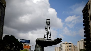 FILE PHOTO: A sculpture is seen outside a building of Venezuela's state oil company PDVSA in Caracas, Venezuela June 14, 2016. REUTERS/Ivan Alvarado/File Photo