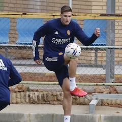 Vigaray ya se ejercita con el grupo