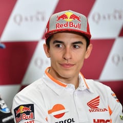 Vacilada de sus mecánicos a Márquez: "Te sigue tu hermano"