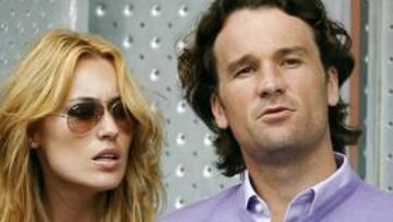 Carlos Moyá, coodirector del Mutua Madrid Open, junto a su esposa, Carolina Cerezuela.