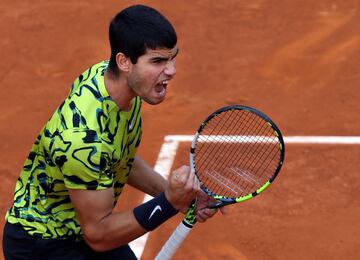 Best pictures as Carlos Alcaraz wins Mutua Madrid Open