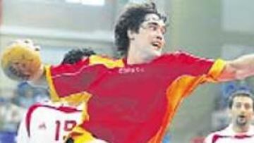 <b>REFERENCIA. </b>Raúl Enterríos fue el timón del equipo español.