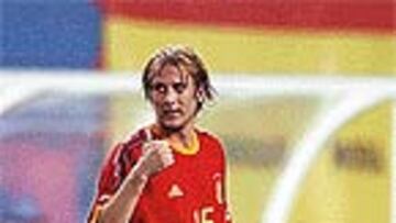 <B>MENDIETA</B>, con la selección.