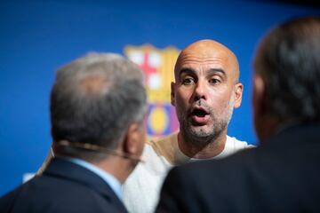 Joan Laporta, Pep Guardiola y Juan Carlos Unzué han presentado esta mañana el partido benéfico contra la ELA que disputarán el Barcelona y el Manchester City. 

