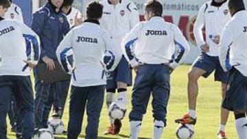 <b>MÁS PRESENCIA DE CANTERANOS. </b>Los planes de la entidad incluyen una apuesta por la cantera en lo que a la confección de la primera plantilla de cara al curso que viene.