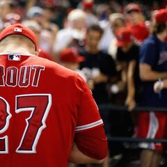 ¿Cuántas veces ha conseguido Mike Trout 30 cuadrangulares en una temporada?
