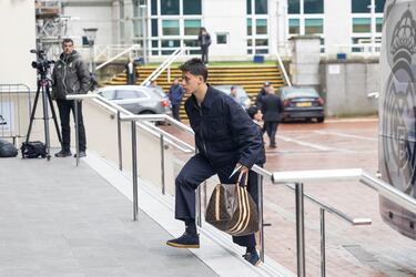 Arda Güler llegando al hotel en Manchester. 