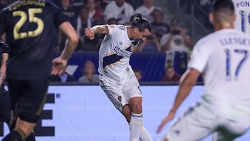 Zlatan sorprendió con una gran pintura durante el Galaxy vs. LAFC