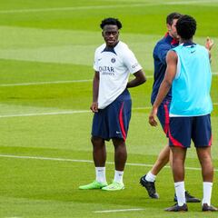 Arnaud Kalimuendo nuevo jugador del Rennes