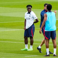 Kalimuendo, el próximo en salir del PSG