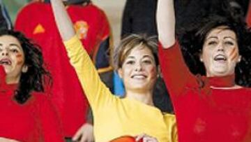 <b>AFICIÓN DE PRIMERA. </b>A falta de los catorce goles soñados, lo mejor del partido lo ofreció la animosa , que demostró merecer volver a Primera División, como ya sucediese hace 25 años.