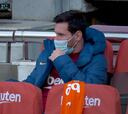 Messi, irreconocible: con mascarilla y... ¡en el banquillo!