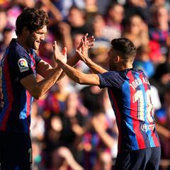 Marcos Alonso y Alba, las grandes sorpresas de Xavi