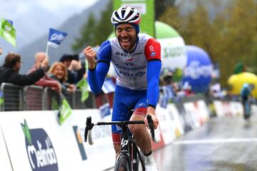 El francés puso punto final a los 33 años, demasiado pronto para una carrera de altos y bajos en la que el aspecto mental le pudo al no estar nunca a la altura de las expectativas. Pese a todo, se retira con un palmarés envidiable: etapas en las tres grandes, podio en el Tour y un monumento como es el Giro de Lombardía.