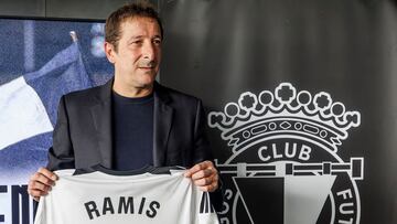 BURGOS, 01/11/2024.- Presentación de Luis Miguel Ramis como nuevo entrenador del Burgos CF, este viernes. EFE/Santi Otero